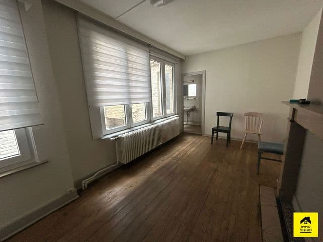 Bureau à louer à Charleroi, photo 2 sur 6