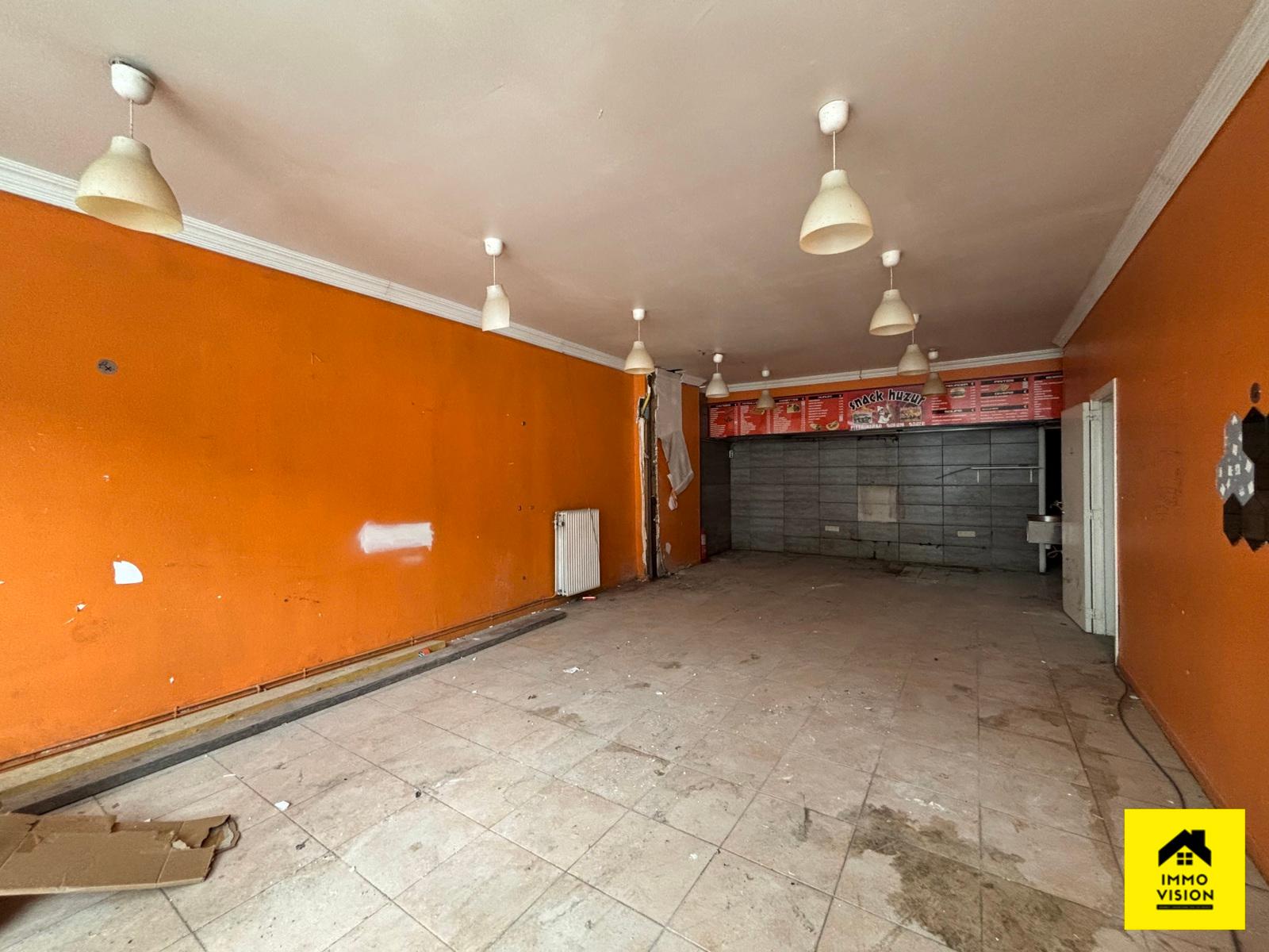 Jumet - immeuble mixte avec commerce et logements, photo 4 sur 22