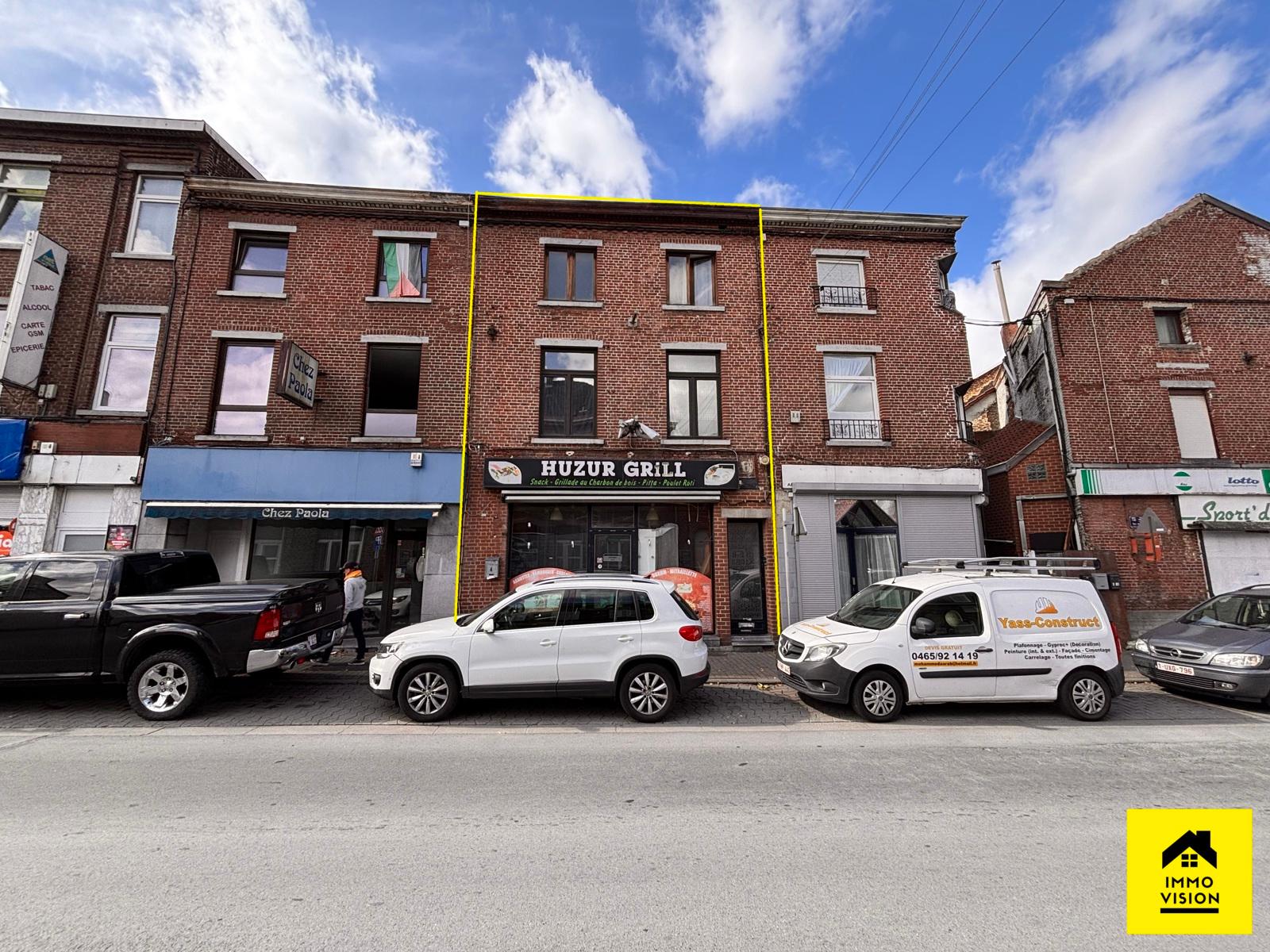 Jumet - immeuble mixte avec commerce et logements, photo 2 sur 22