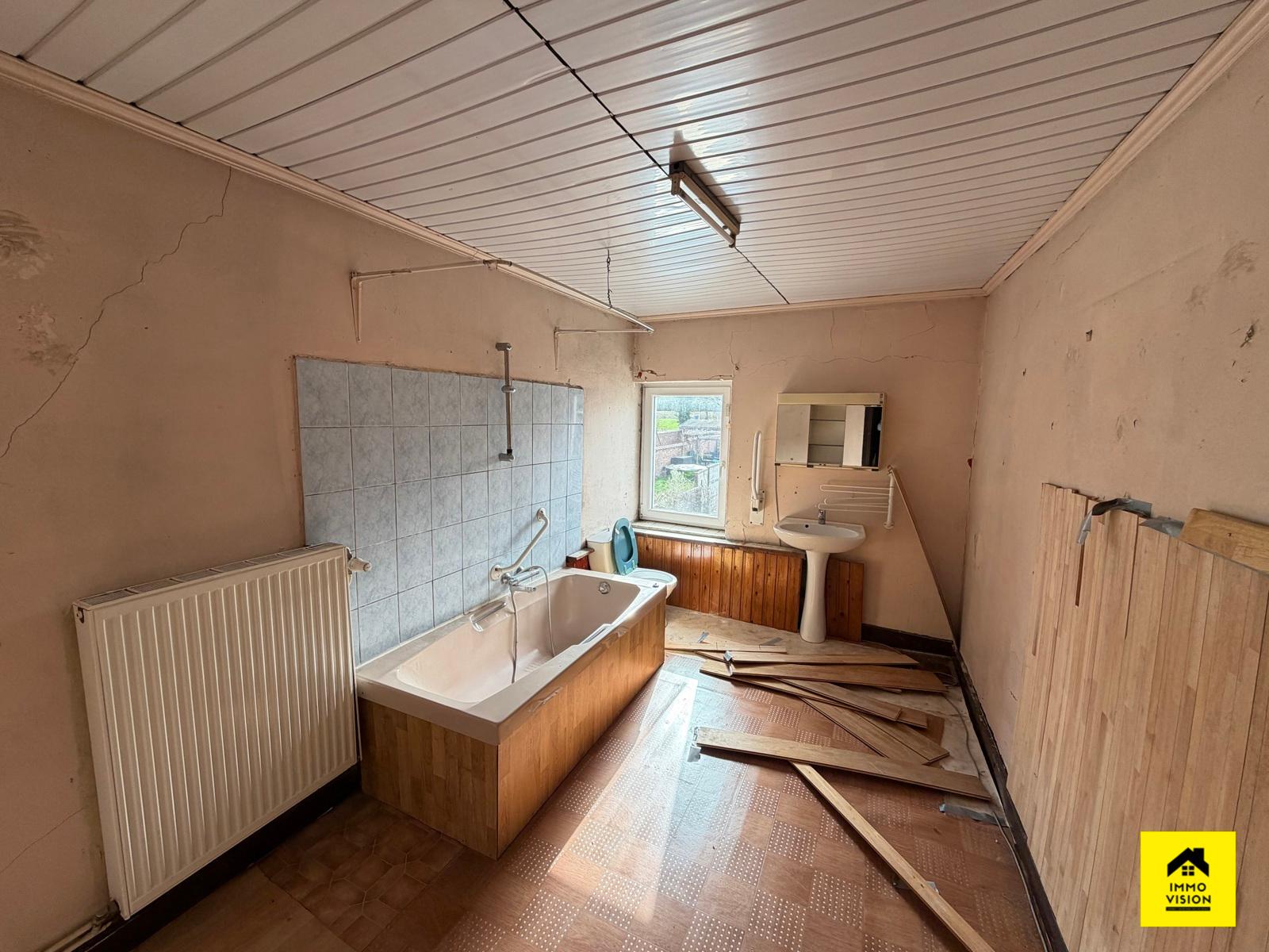 Maison a renover 2 chambres avec jardin, photo 14 sur 20