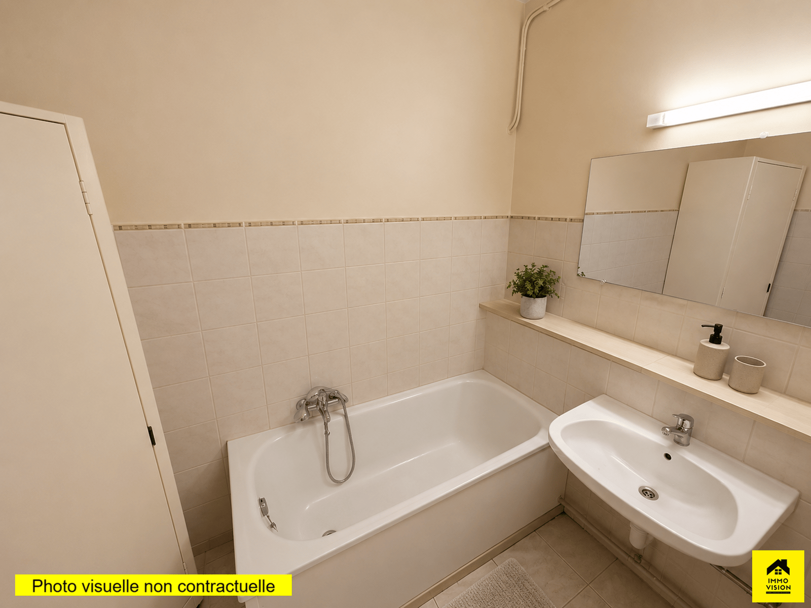 Studio lumineux 8eme etage, photo 15 sur 18