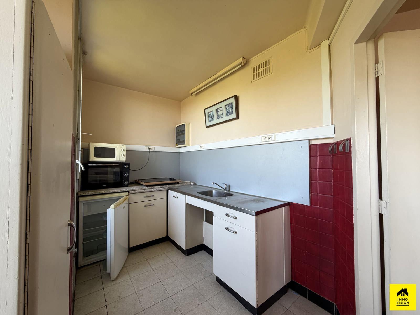 Studio lumineux 8eme etage, photo 11 sur 18