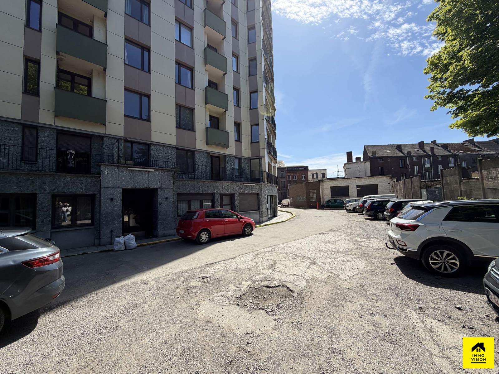 Studio lumineux 8eme etage, photo 17 sur 18