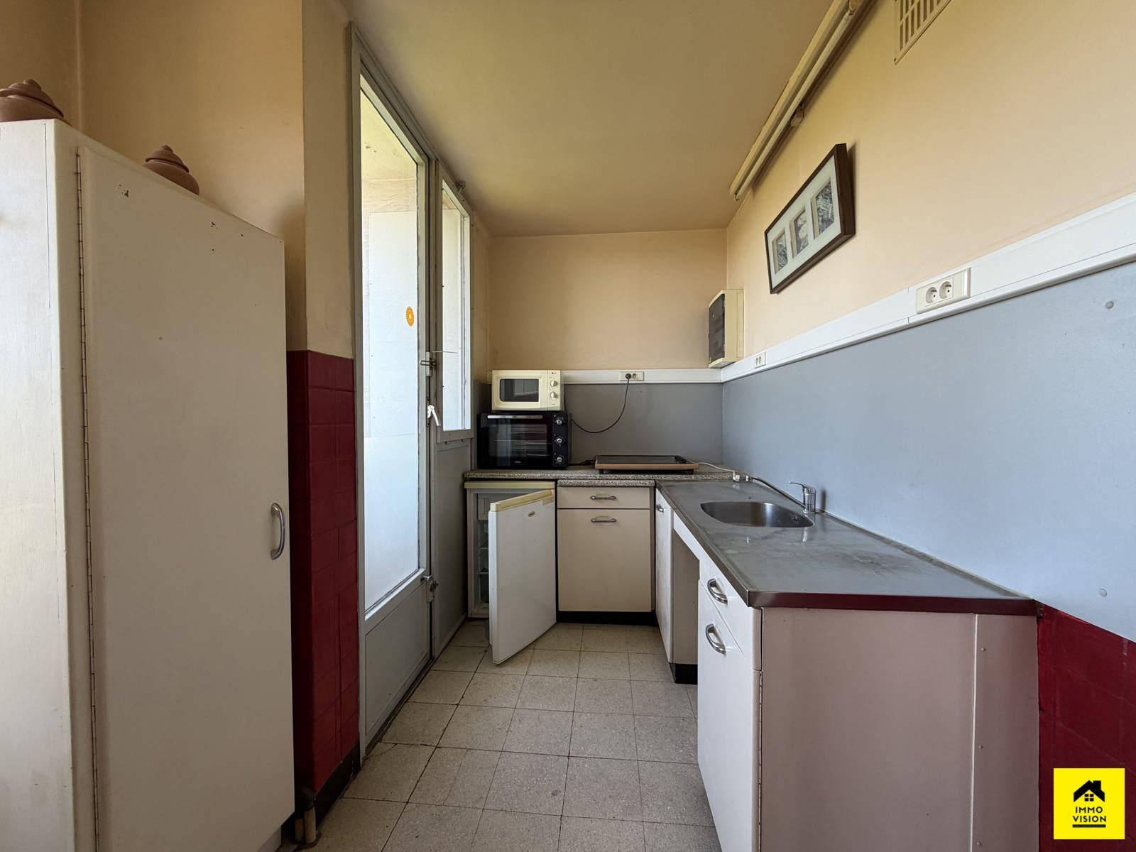 Studio lumineux 8eme etage, photo 8 sur 18