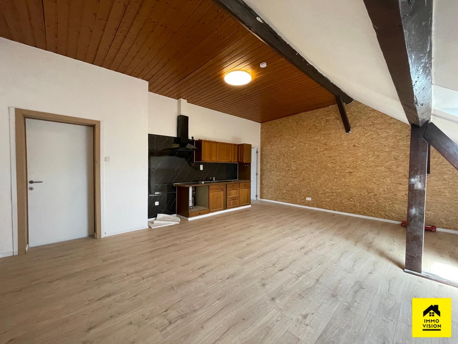 APPARTEMENT 1 CHAMBRE AU 3eme ETAGE, photo 2 sur 8