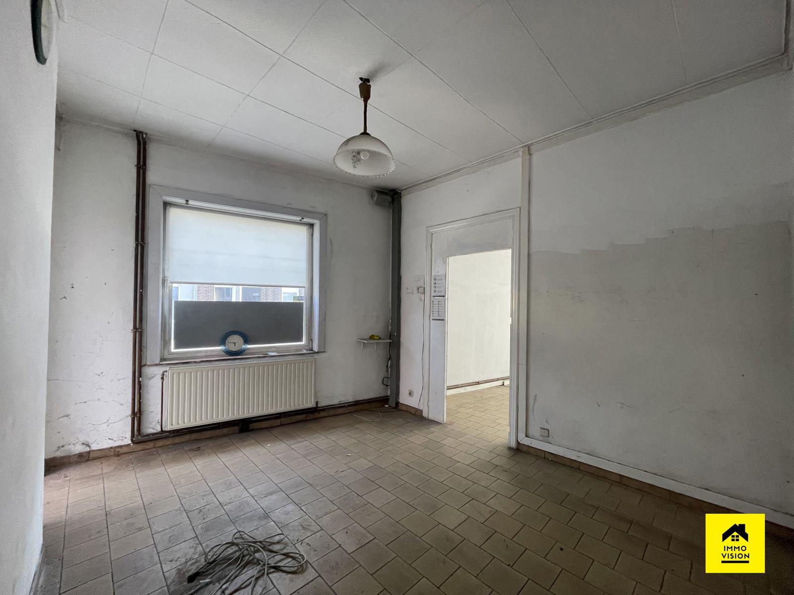 Maison de commerce - bureau + appartement, photo 15 sur 41