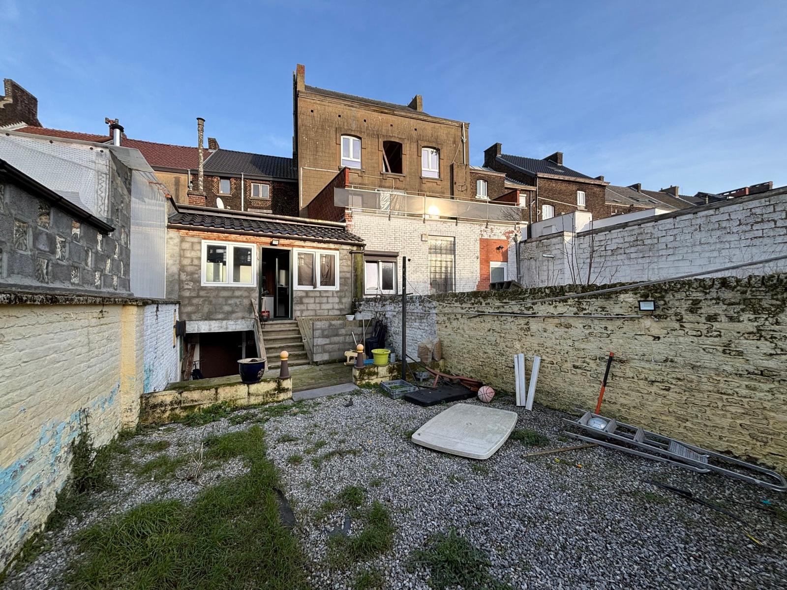 Maison de commerce 5 chambres avec cour et jardin, photo 13 sur 23