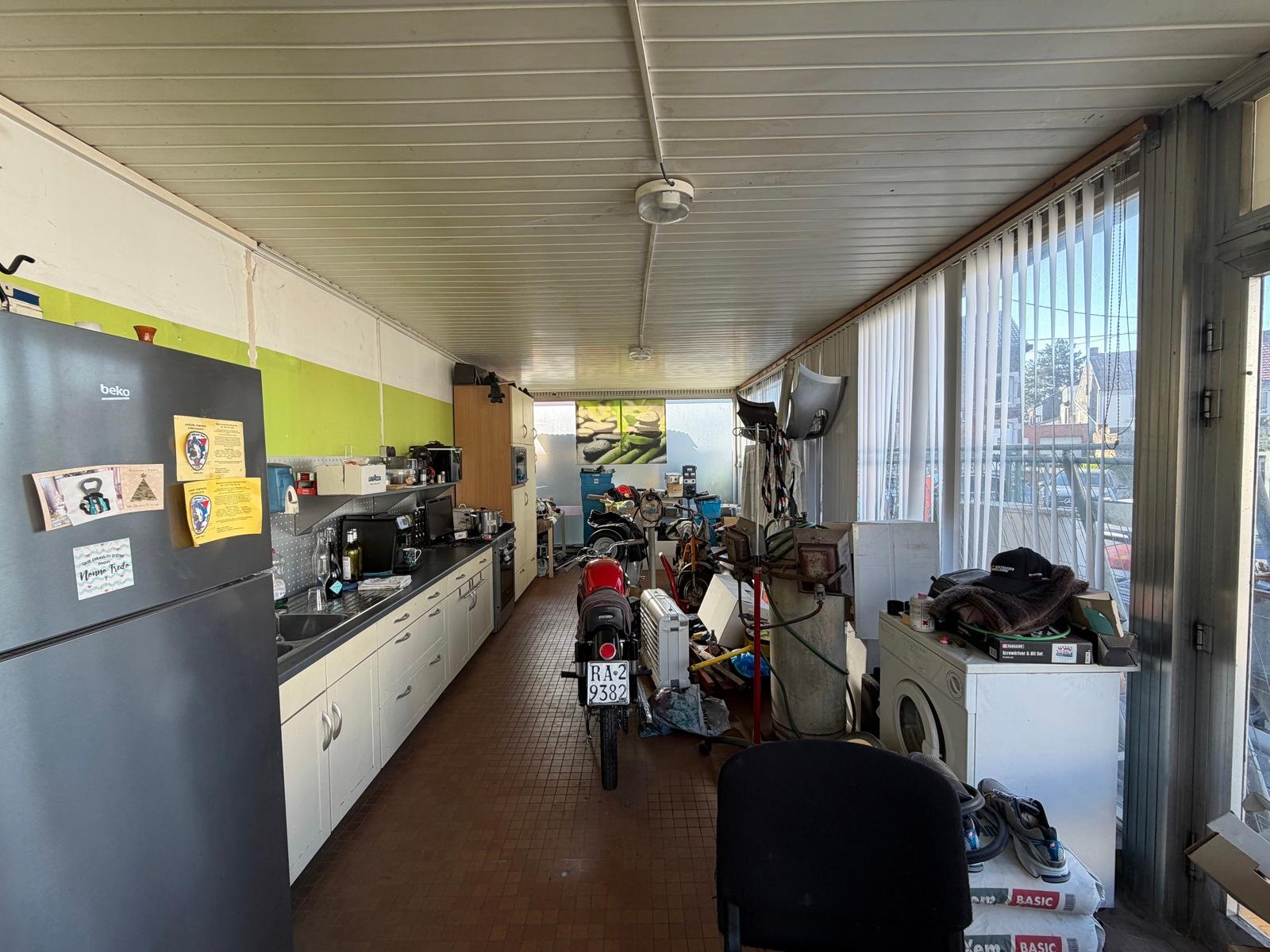 Entrepot/atelier idealement situe, photo 14 sur 17