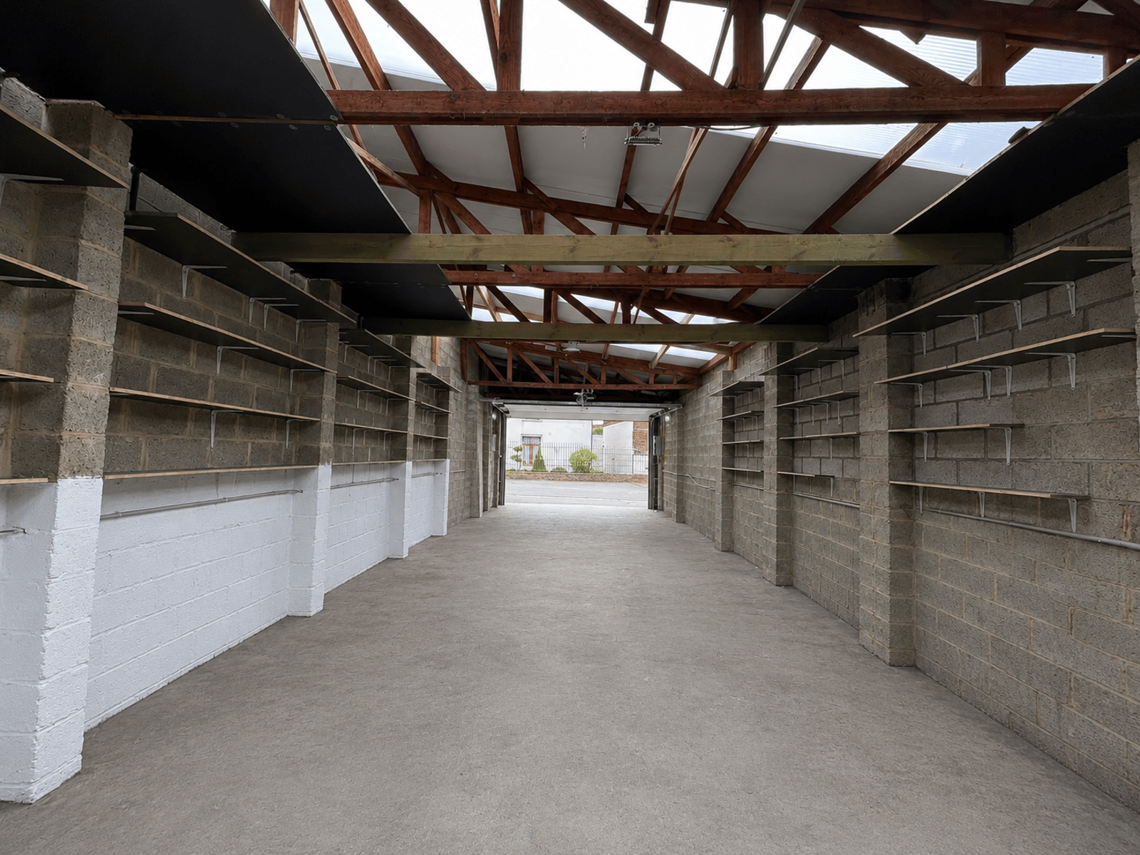 Garage/entrepot a louer, photo 4 sur 14