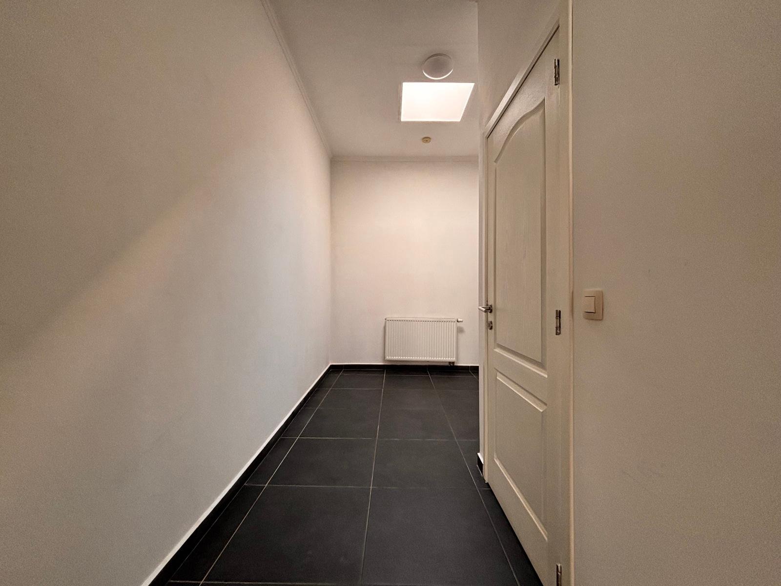 Commerce à louer – bel espace commercial en bon état, photo 5 sur 8