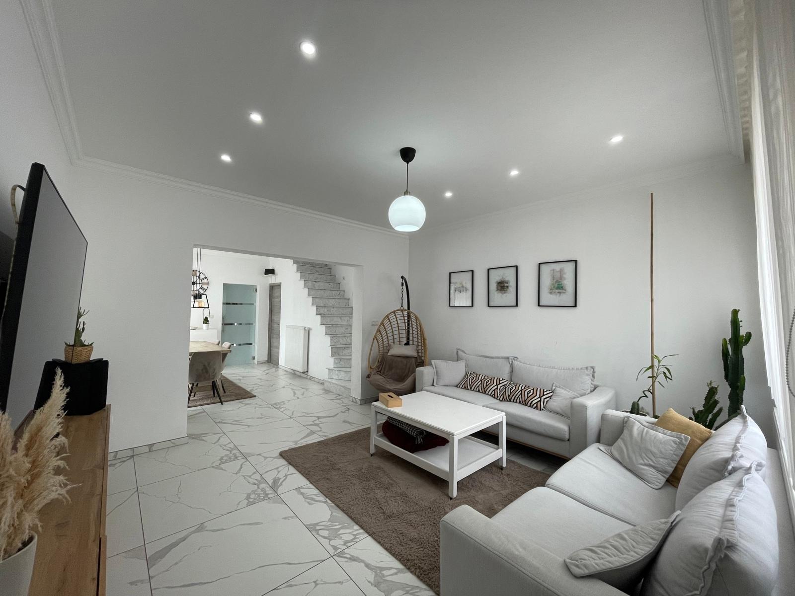 Maison 3 chambres entierement renovee, photo 1 sur 23
