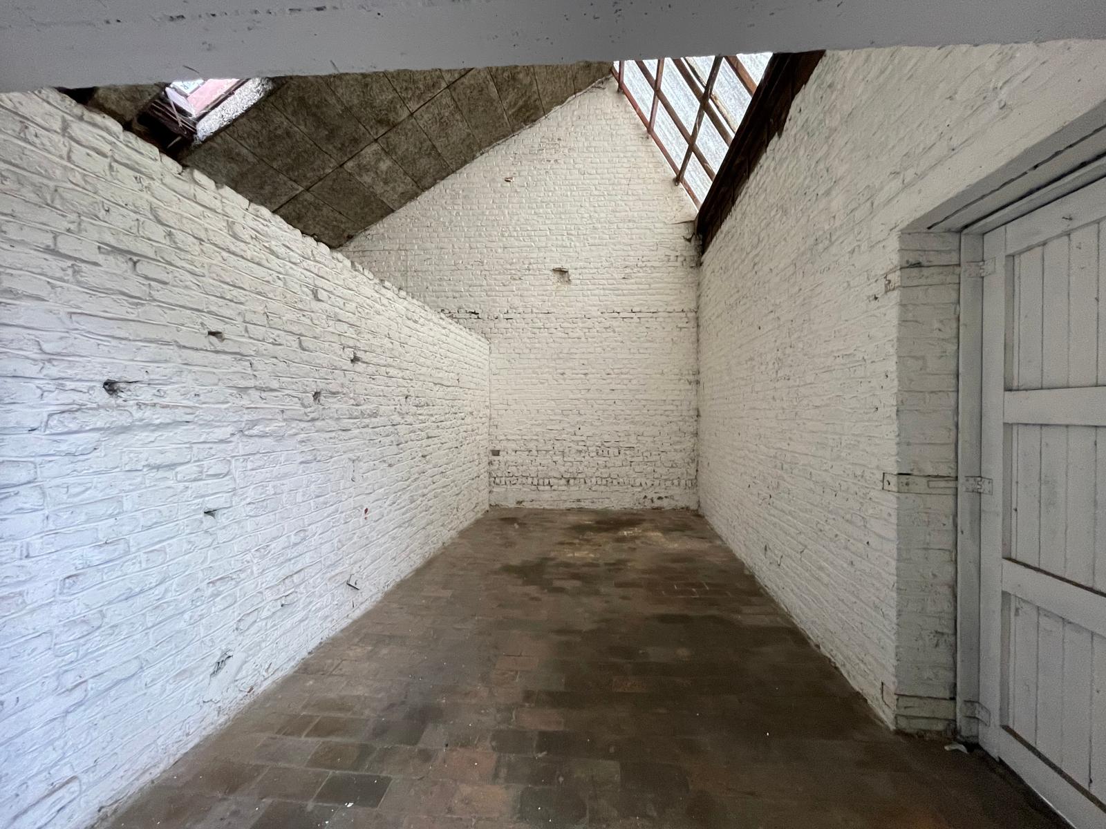 Marcinelle – entrepôt de ± 740 m² avec bureaux et parking, photo 14 sur 25