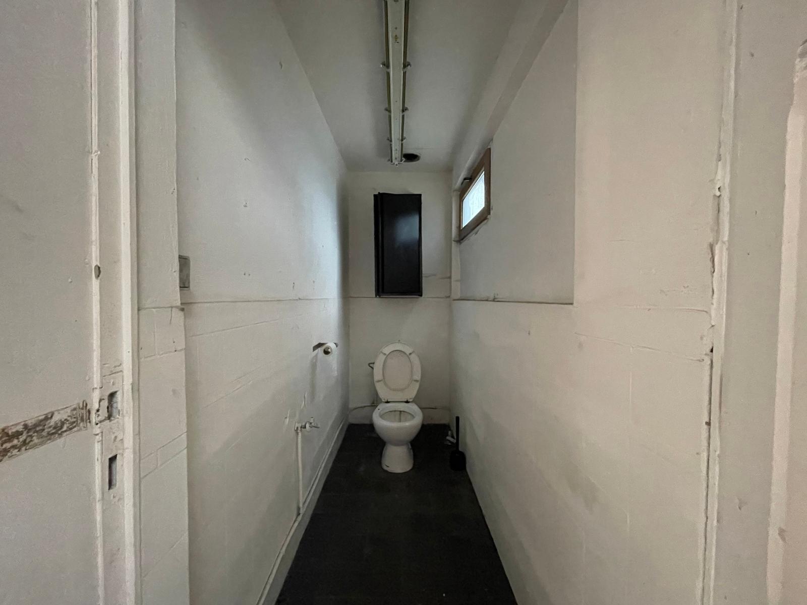 Marcinelle – entrepôt de ± 740 m² avec bureaux et parking, photo 24 sur 25