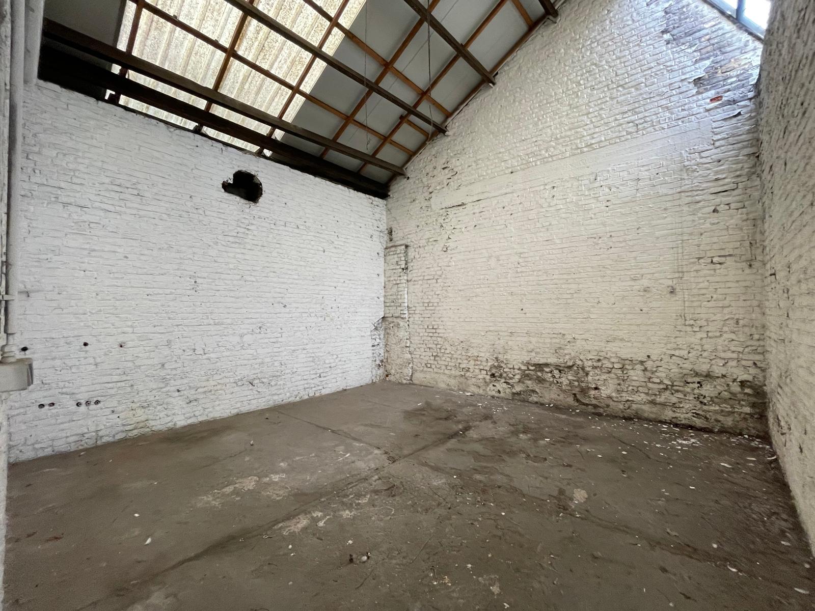 Marcinelle – entrepôt de ± 740 m² avec bureaux et parking, photo 12 sur 25