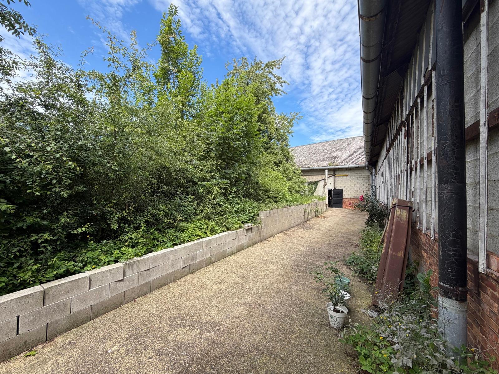 ENTREPÔT EXCEPTIONNEL DE 3500 m² 4 ENTREES, photo 19 sur 28