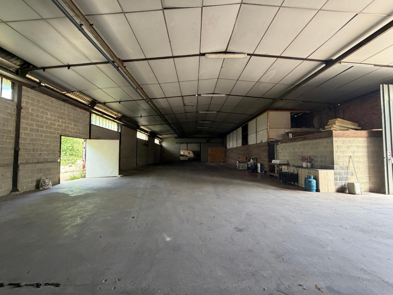 ENTREPÔT EXCEPTIONNEL DE 3500 m² 4 ENTREES, photo 13 sur 28