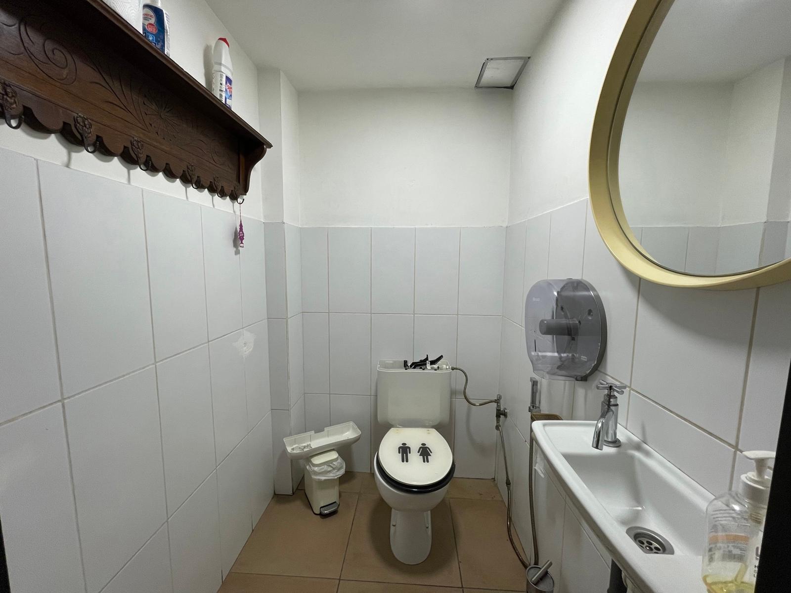 Commerce a louer - rue turenne 8 - 6000 Charleroi, photo 10 sur 20