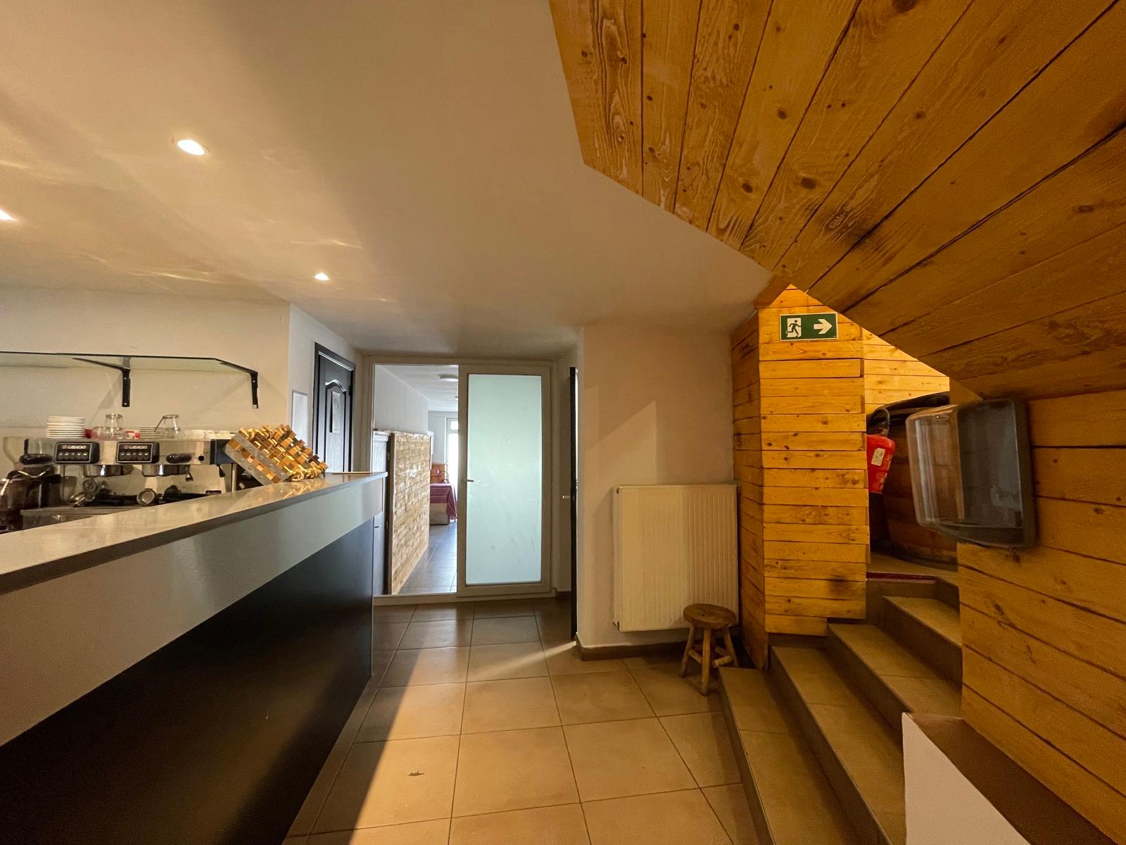 Commerce a louer - rue turenne 8 - 6000 Charleroi, photo 3 sur 20