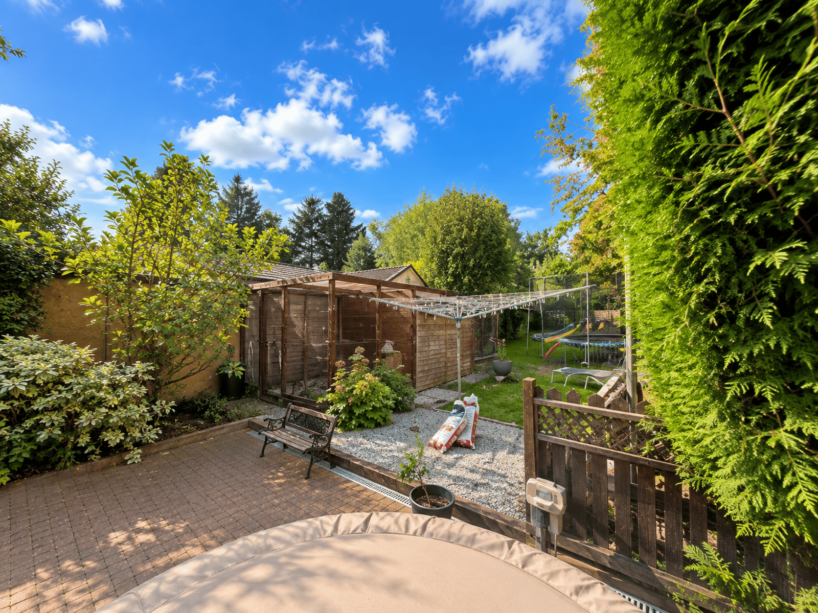 Maison 4 chambres avec jardin et 2 garages, photo 12 sur 26