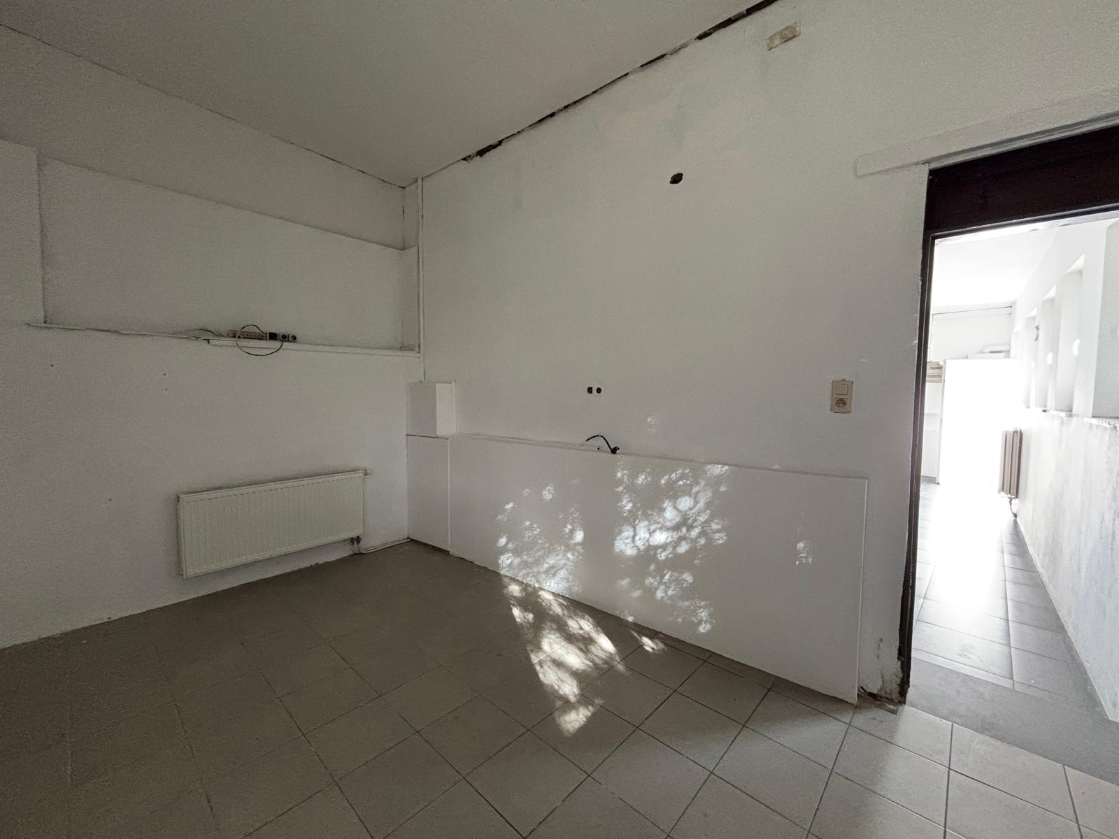Appartement 1 ch sans exterieur entree par passage lateral, photo 4 sur 7