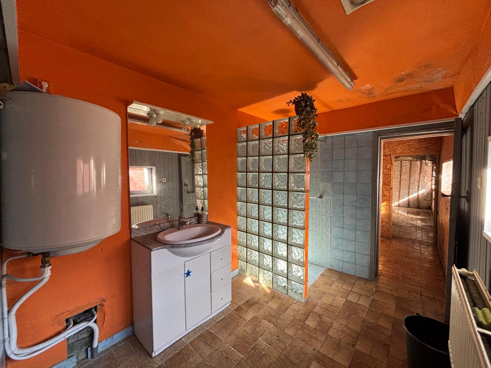 Maison 3 chambres a renover avec jardin et passage lateral, photo 16 sur 28