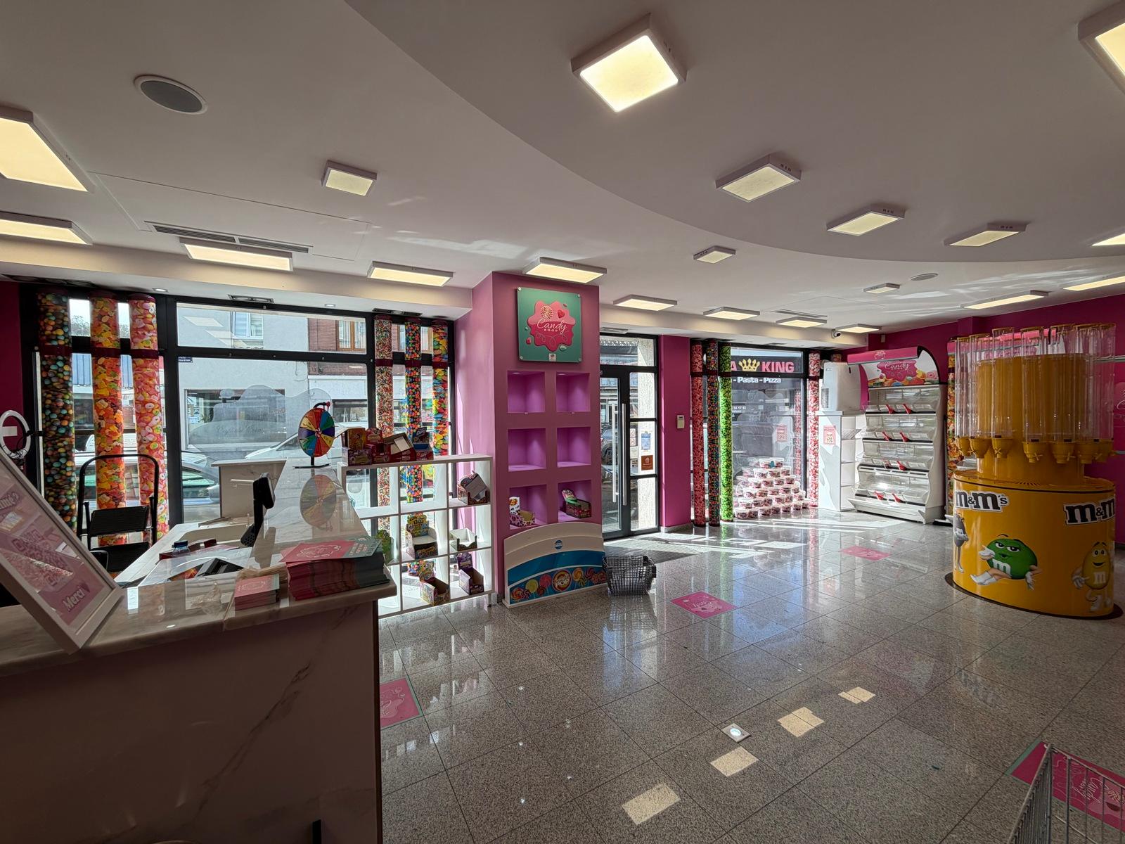 Commerce à louer – ± 100 m² – Excellente visibilité, photo 3 sur 11