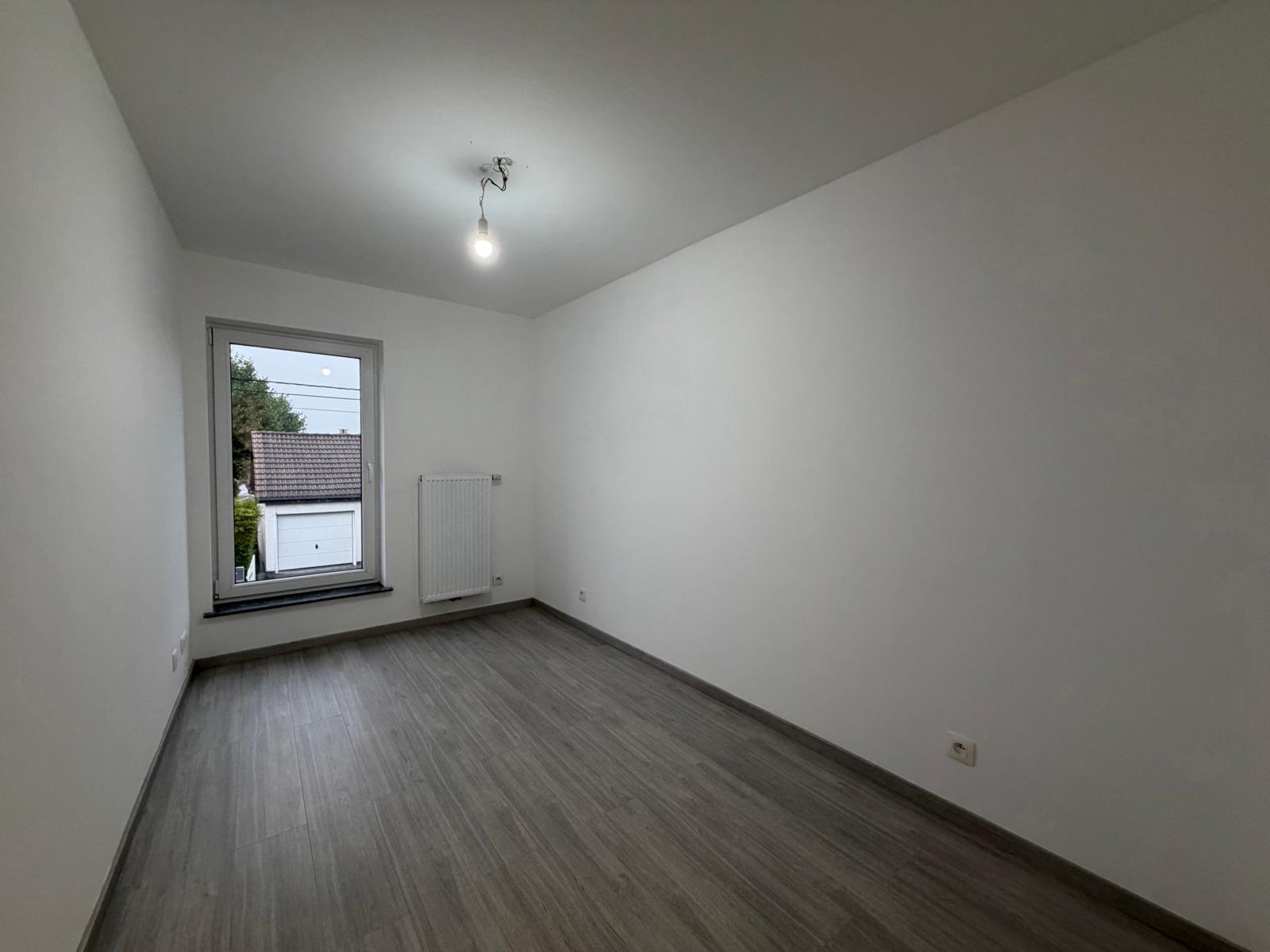 Maison rénovée 2 ch + 1 ch bebe avec jardin, photo 15 sur 17