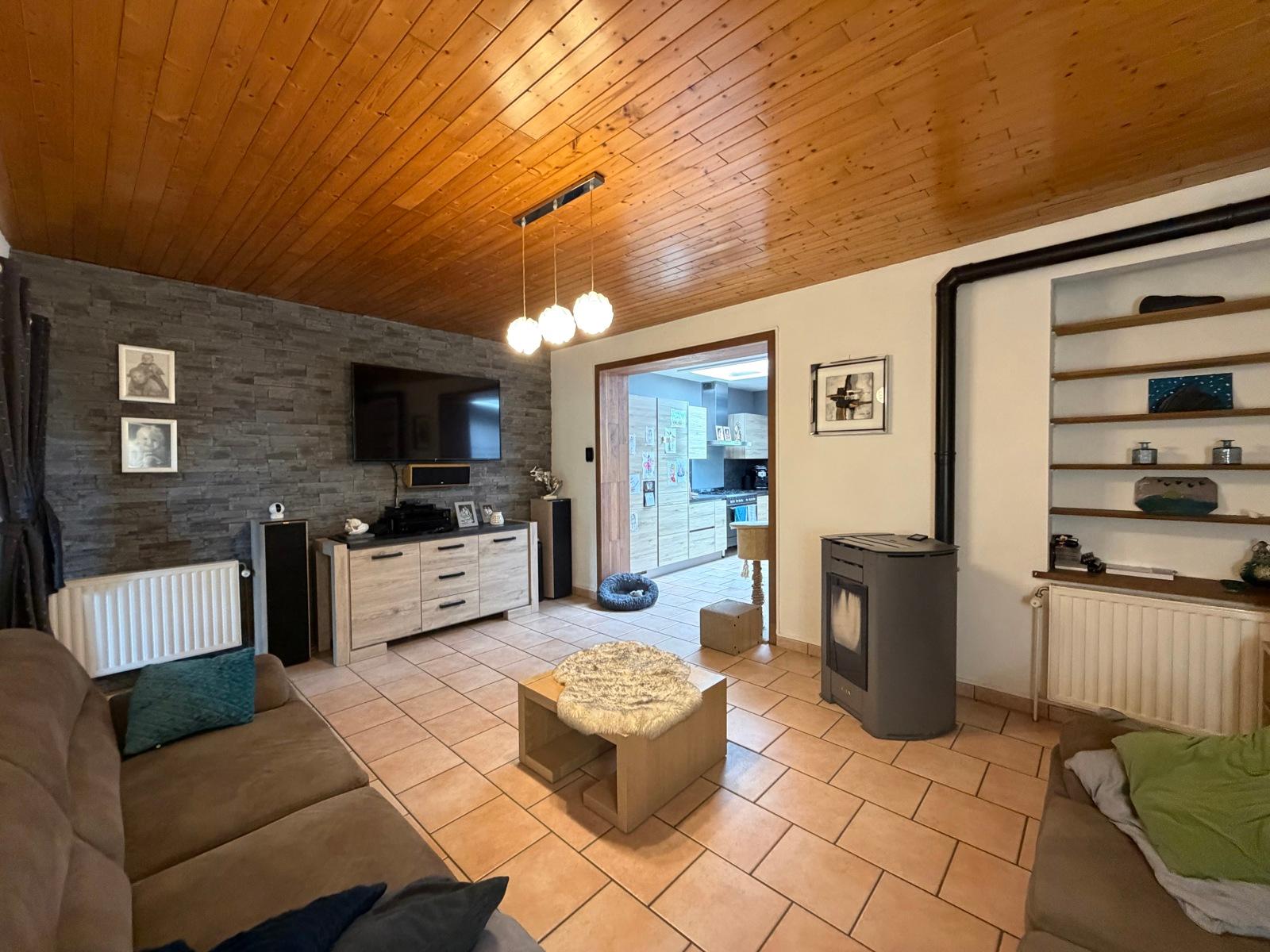 Maison 4 chambres avec jardin et 2 garages, photo 7 sur 26