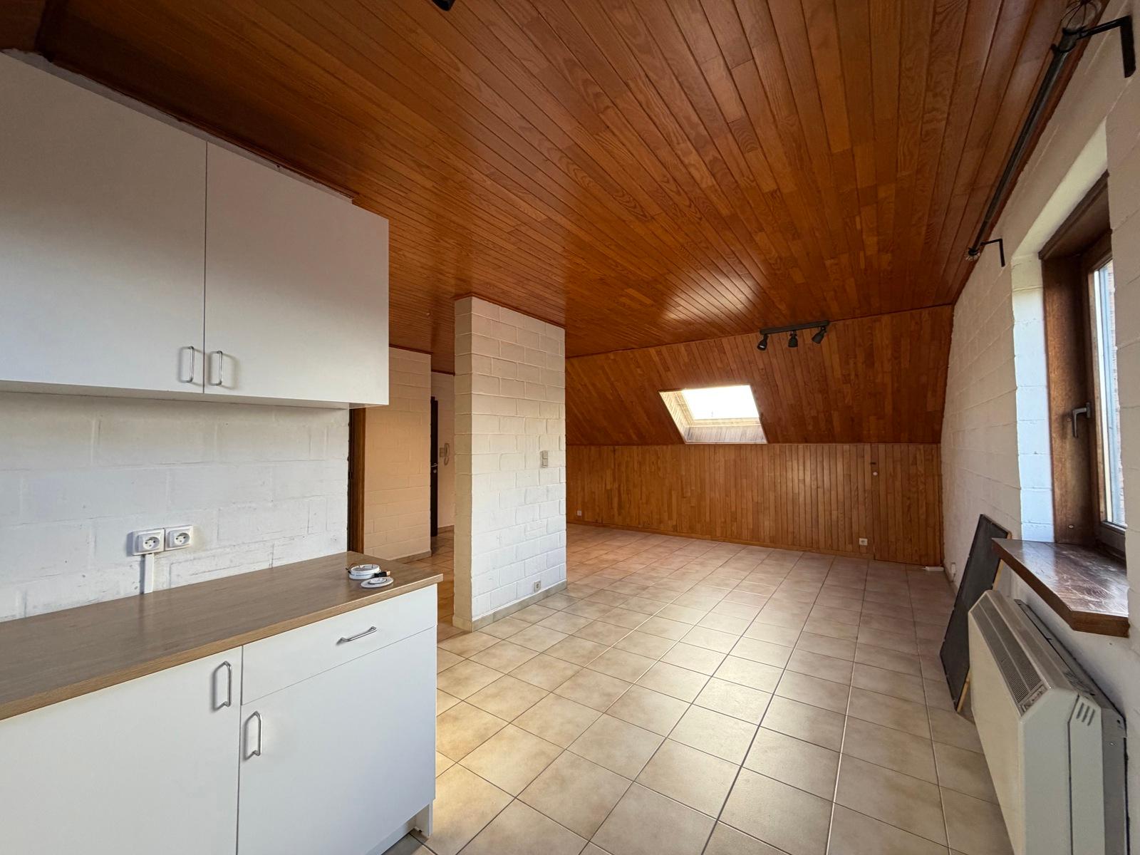 APPARTEMENT 1 CHAMBRE 2em ETAGE, photo 5 sur 9