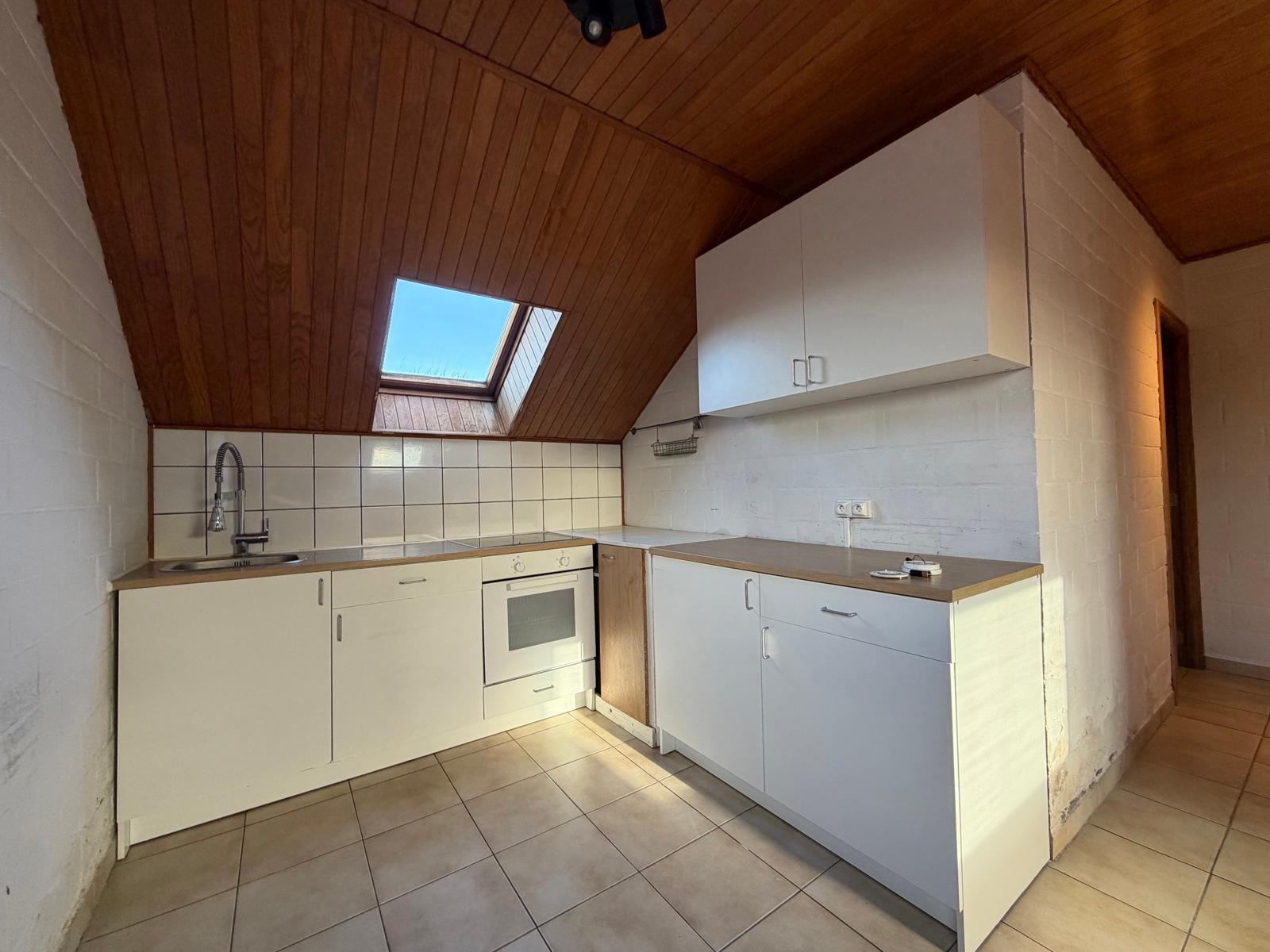 APPARTEMENT 1 CHAMBRE 2em ETAGE, photo 4 sur 9