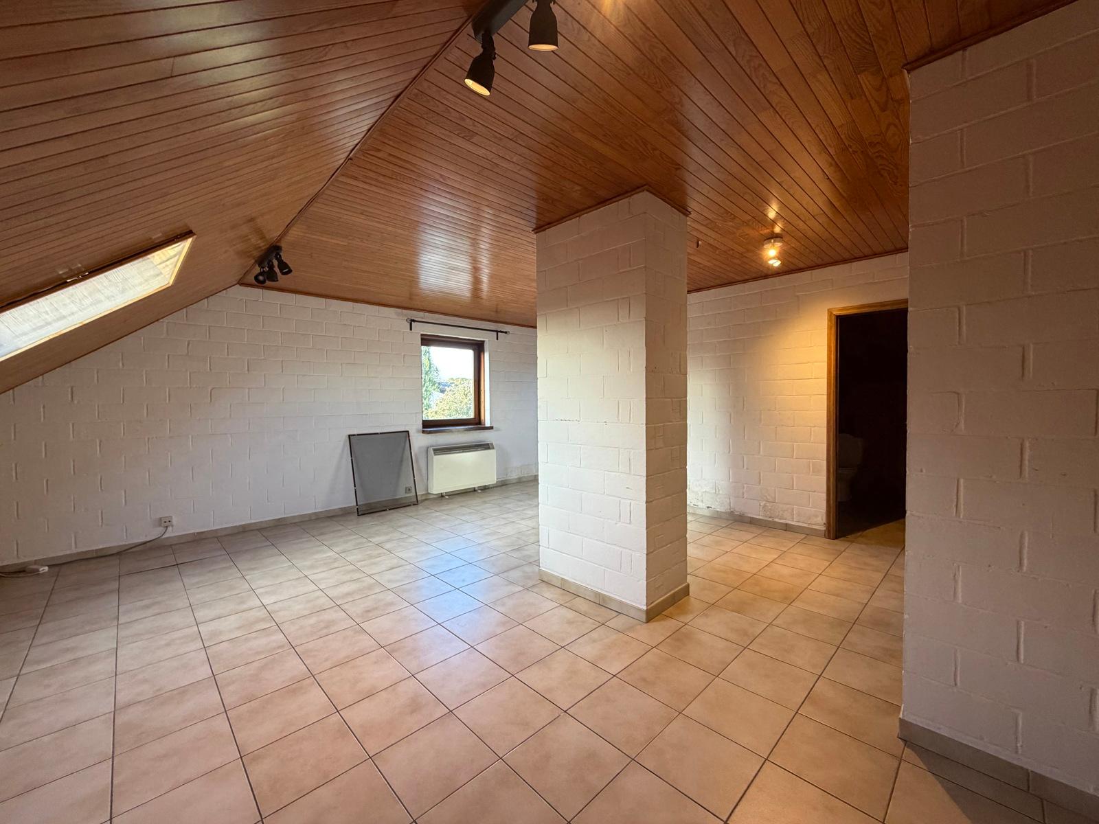 APPARTEMENT 1 CHAMBRE 2em ETAGE, photo 2 sur 9