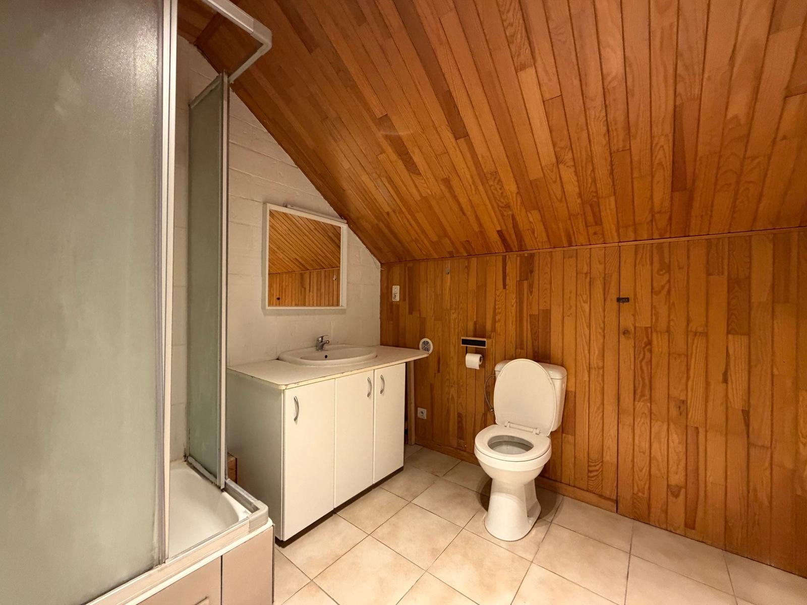APPARTEMENT 1 CHAMBRE 2em ETAGE, photo 7 sur 9