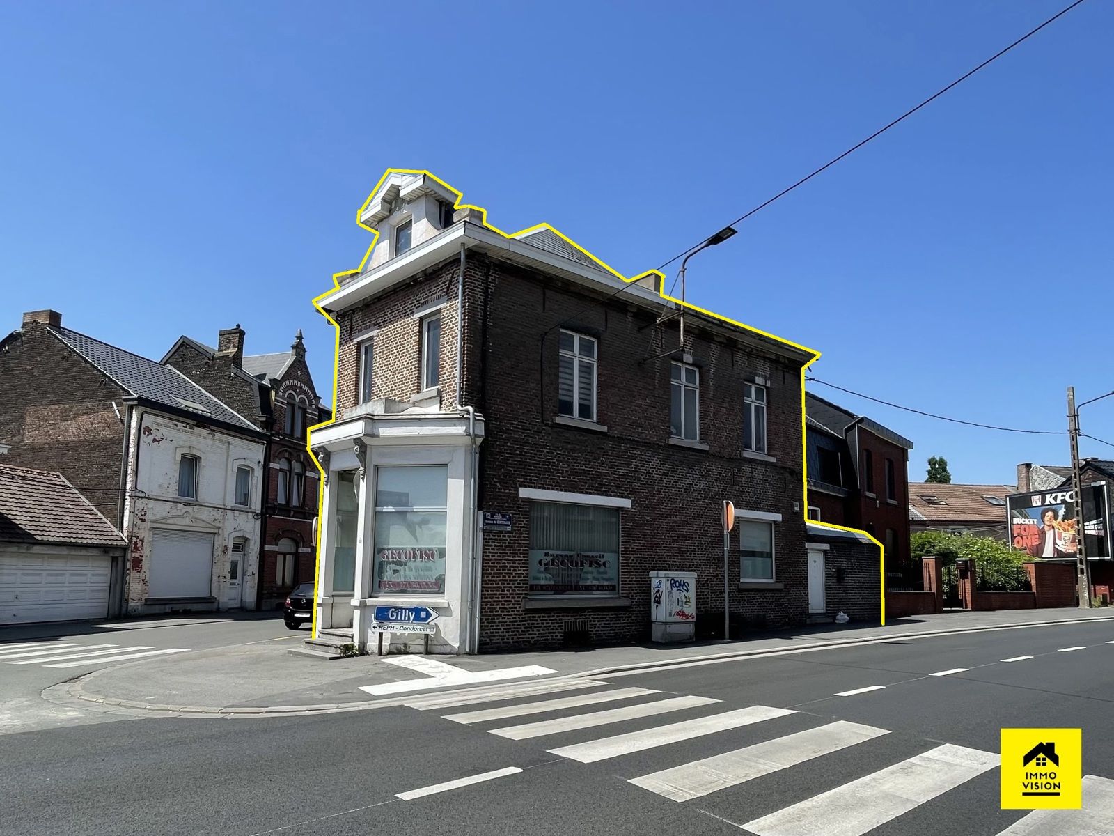 Maison de commerce - bureau + appartement — Charleroi