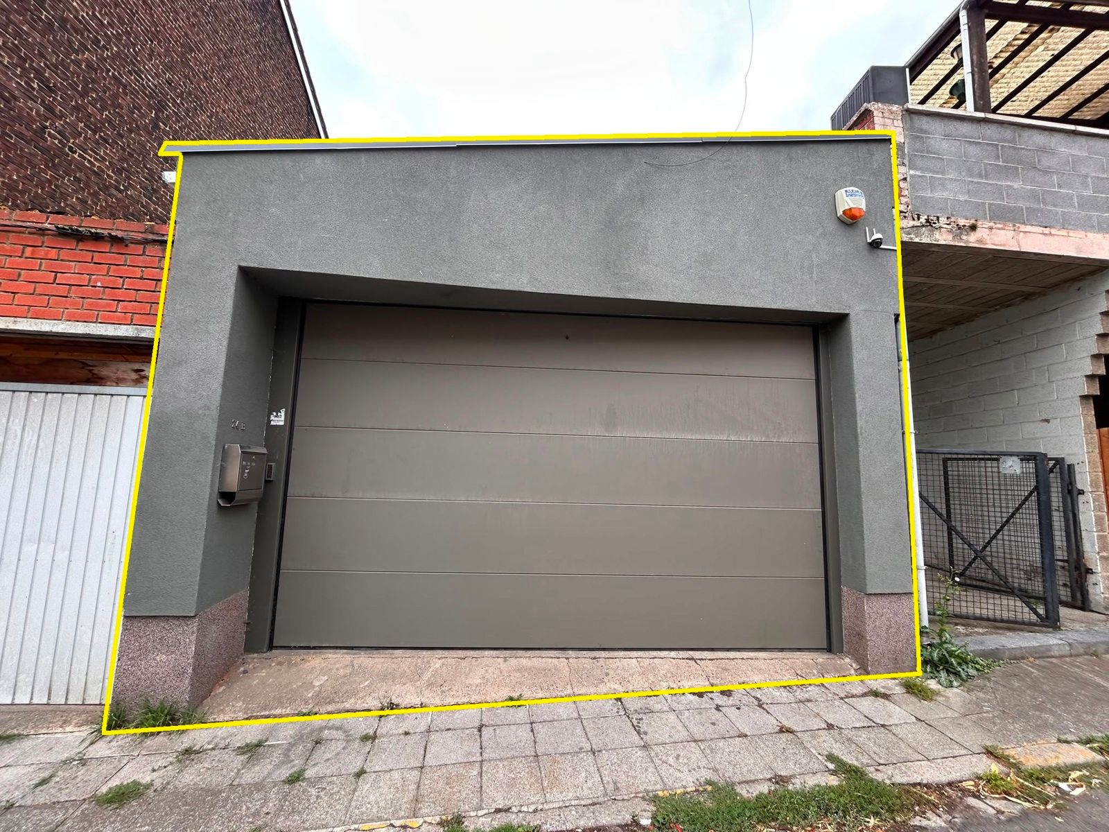 Garage/entrepot a louer — Farciennes