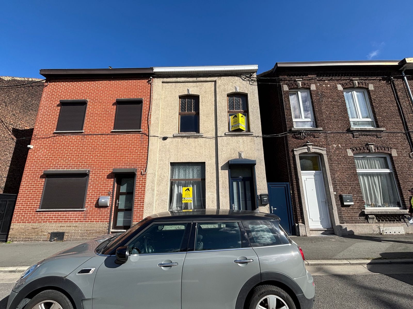 Maison 3 chambres a renover avec jardin et passage lateral — Charleroi Marcinelle