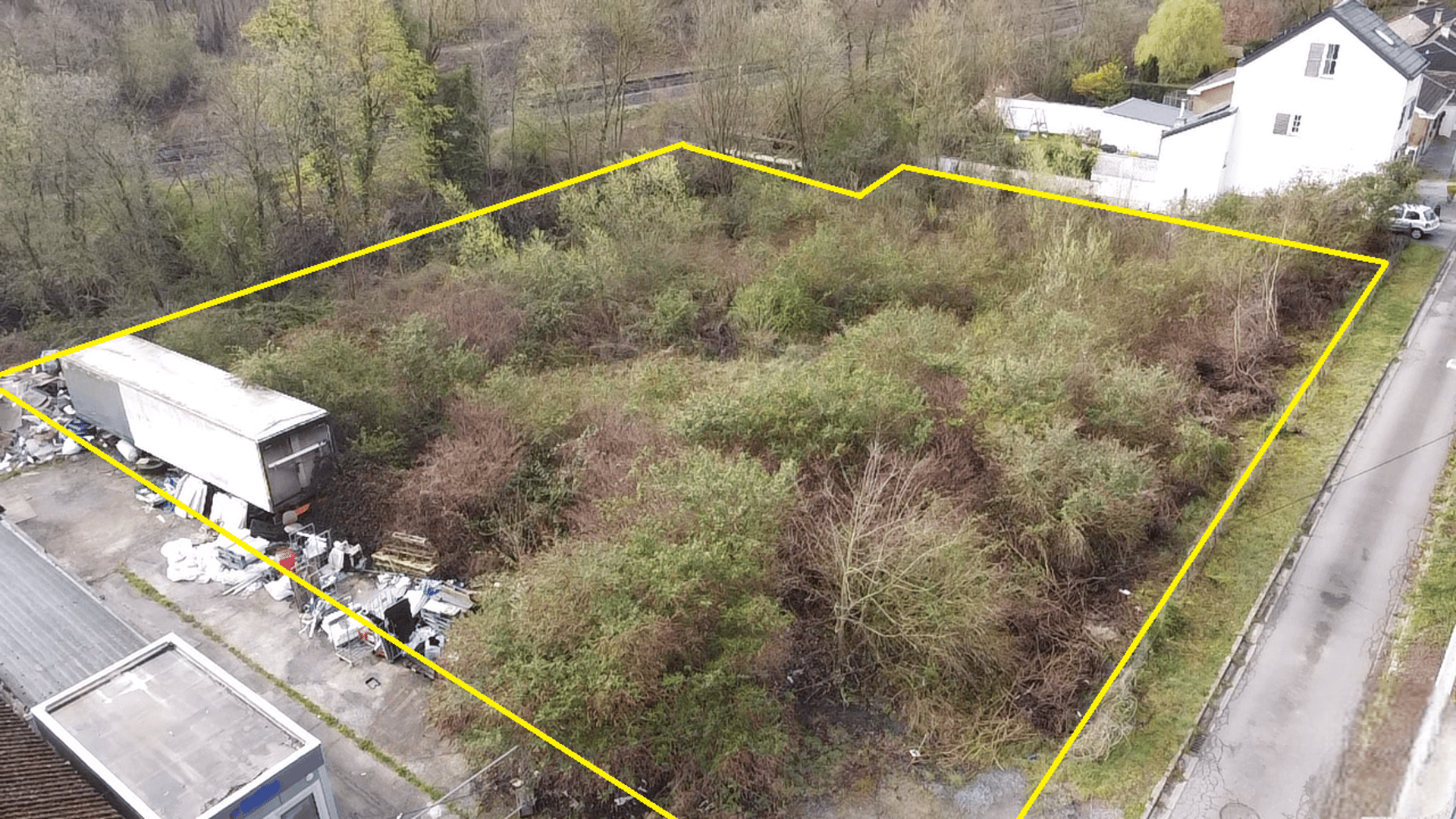 Terrain a batir de +/- 2100 m² — Charleroi-Marchienne-au-Pont