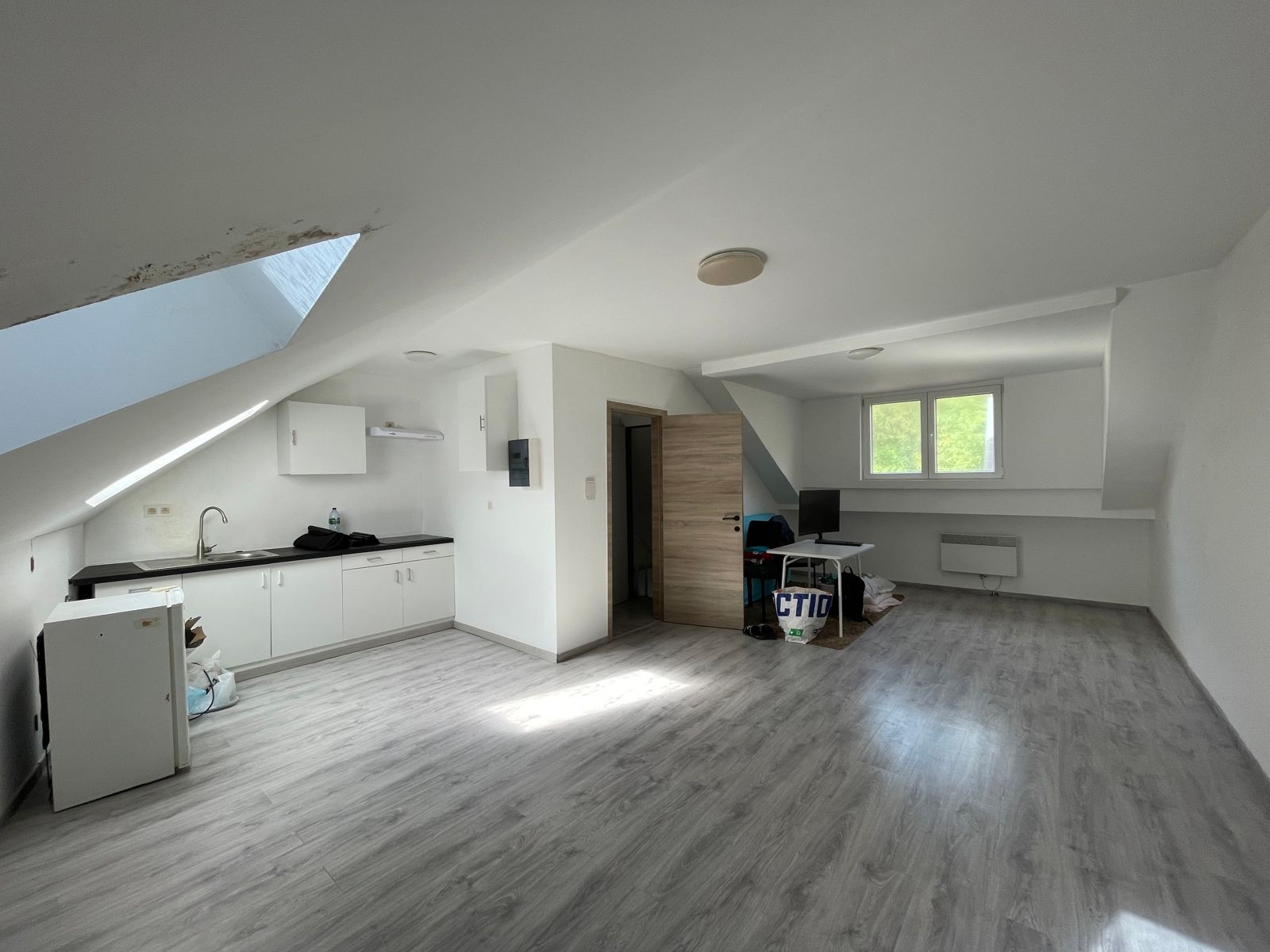Studio a louer en plein centre de Charleroi — Charleroi