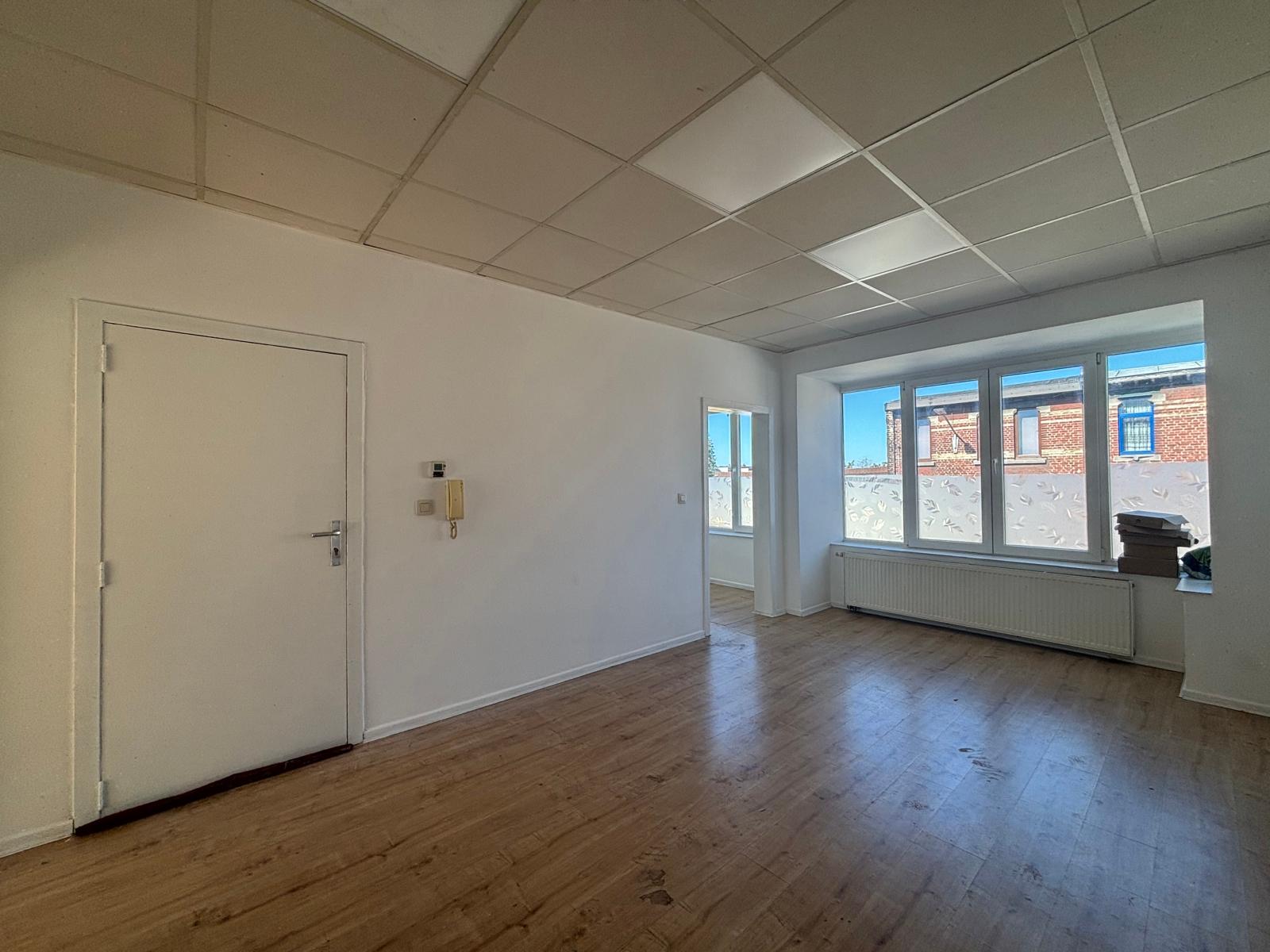Appartement 2eme etage sans ascenseur, photo 1 sur 12