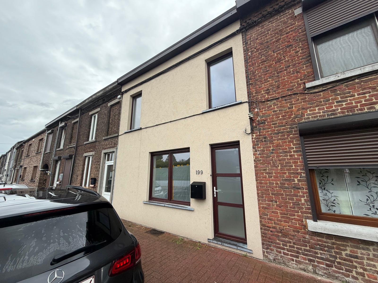 Maison rénovée 2 ch + 1 ch bebe avec jardin, photo 1 sur 17