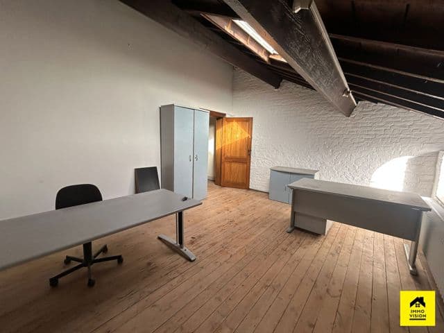 Bureau à louer à Charleroi, photo 1 sur 5