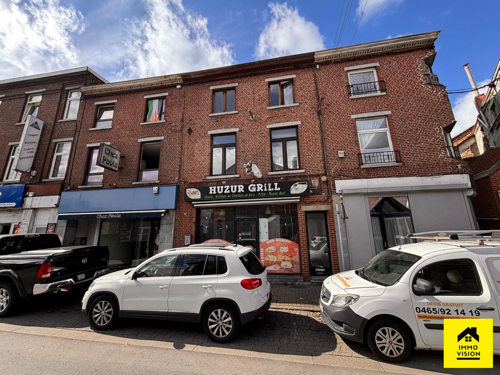 Jumet - immeuble mixte avec commerce et logements, photo 1 sur 22