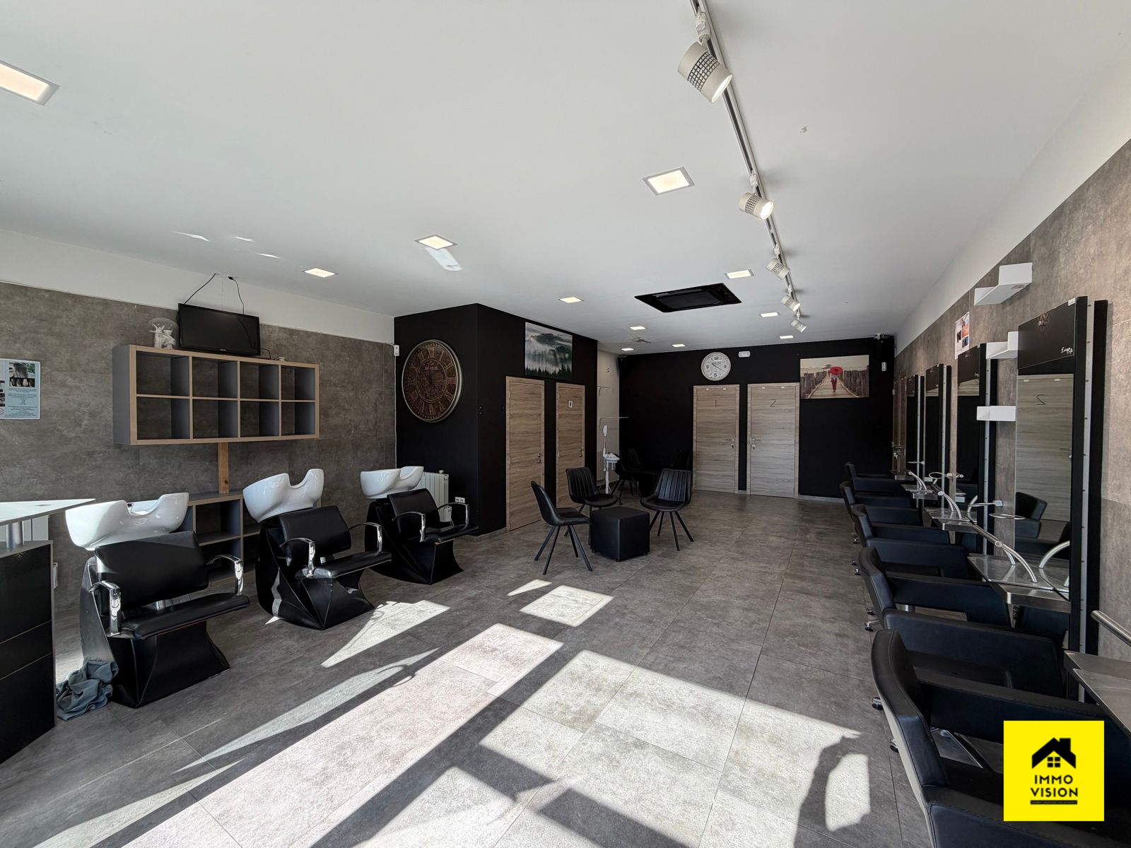 Opportunité pour salon de coiffure homme/femme — Charleroi Gilly