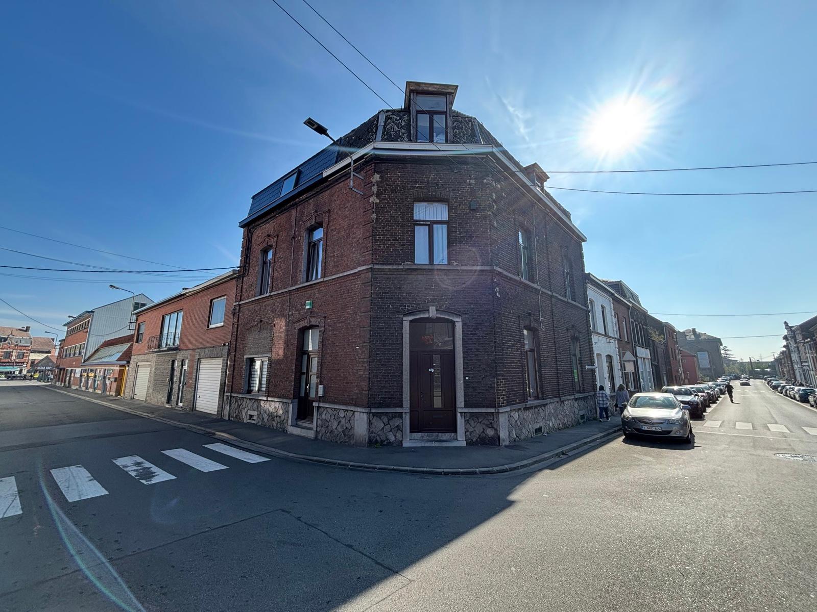 Maison 3 chambres avec cour, photo 1 sur 15